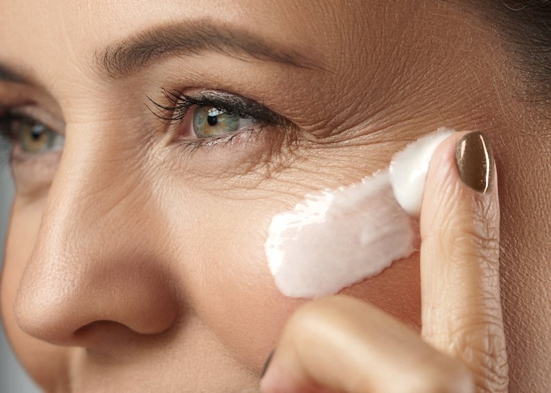 Goat Milk Facial Moisturizer: Natural Manuka Honey Face Cream, Self Care Gift - Image 3
